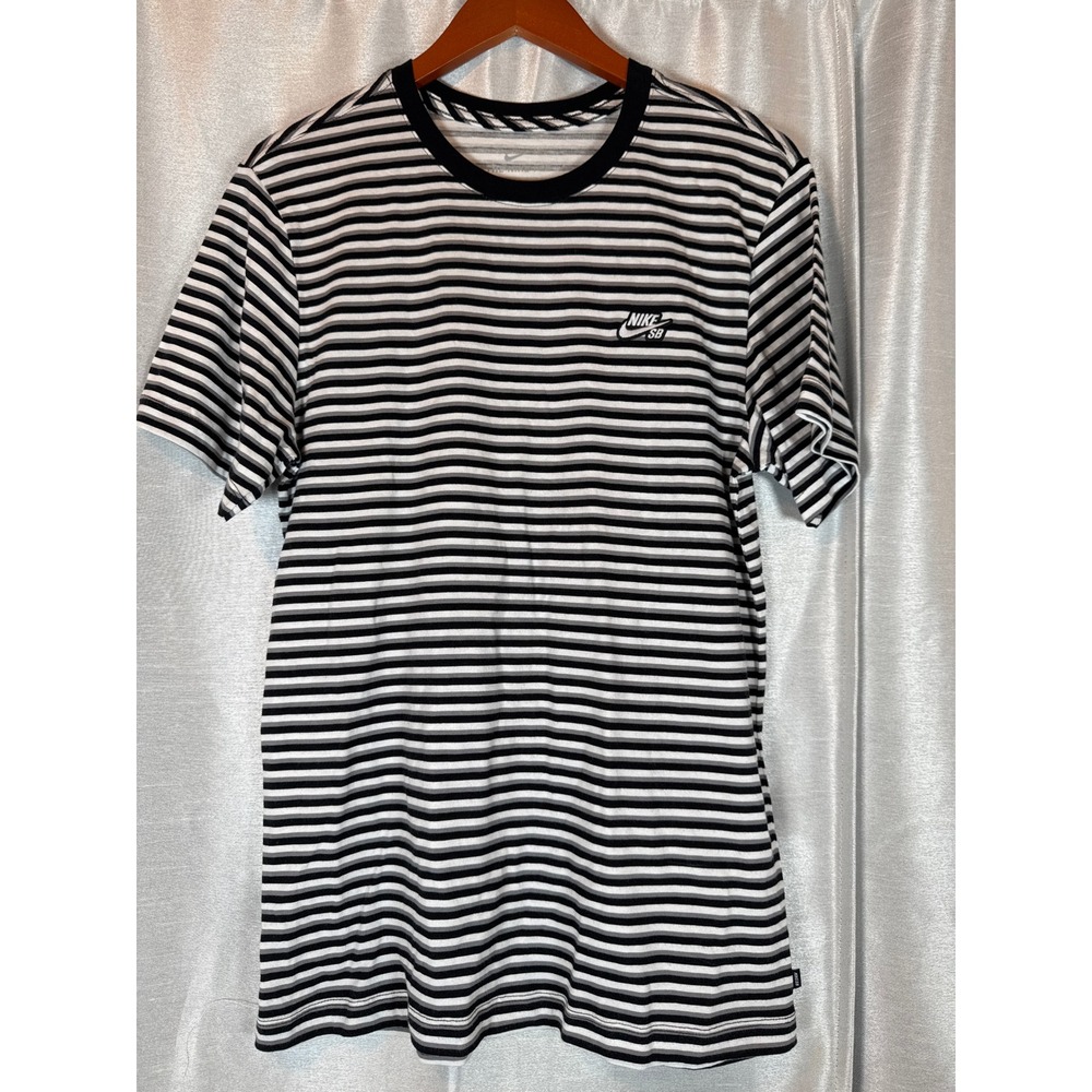 Nike SB Men's Striped T Shirt Black White Gray Size S‎